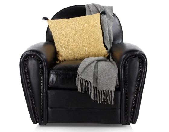 Fauteuil club cuir noir accoudoirs cloutés