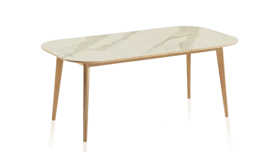 Table salle à manger 6 à 8 personnes en chêne et céramique avec bois teinte naturelle et plateau céramique effet marbre blanc 140x90 cm