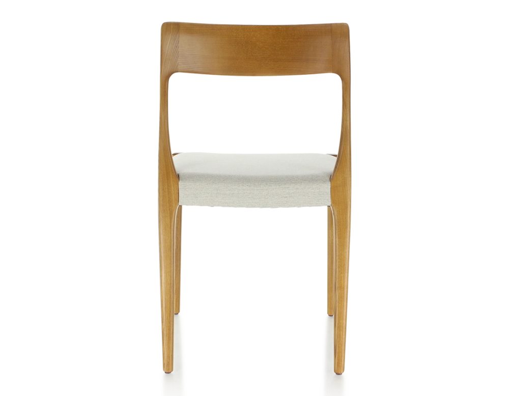 Chaise scandinave bois teinte merisier assise tissu beige naturel Chaise scandinave bois teinte merisier assise tissu beige naturel