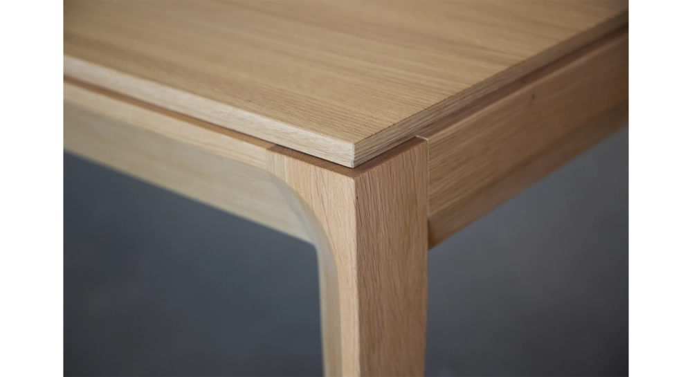 Table extensible 6 à 10 personnes en chêne allonges bois bois teinte naturelle 140x90 cm Table extensible 6 à 10 personnes en chêne allonges bois bois teinte naturelle 140x90 cm
