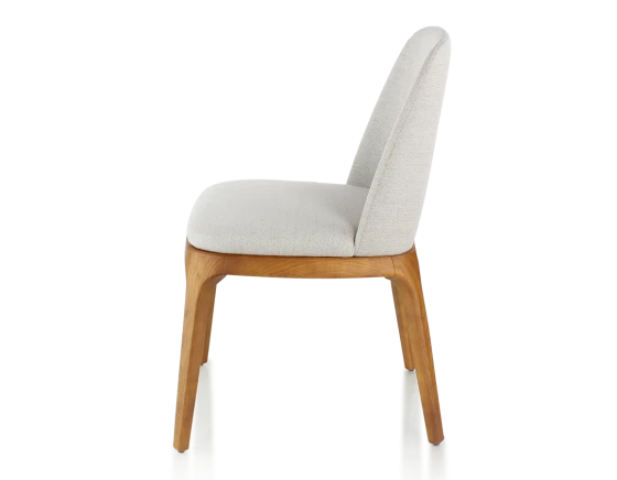 Chaise design bois teinte merisier et tissu beige naturel