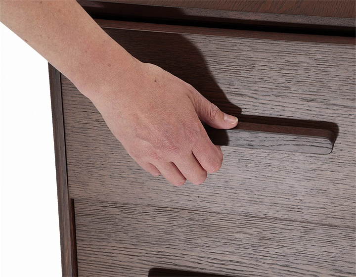 3-drawer oak chest of drawers dark brown stained wood 3-drawer oak chest of drawers dark brown stained wood