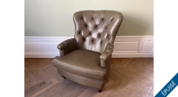 Fauteuil Chesterfield cuir vert foncé haut dossier Fauteuil Chesterfield cuir vert foncé haut dossier