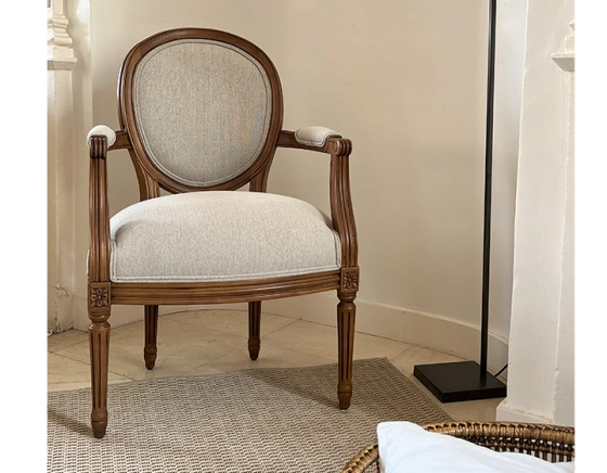 Fauteuil ancien style Louis XVI bois teinte ancienne et tissu beige naturel