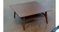 Table basse carrée en chêne teinte marron foncé 100x100 cm 100x100 cm Table basse carrée en chêne teinte marron foncé 100x100 cm 100x100 cm
