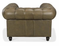 Fauteuil chesterfield cuir vert olive accoudoirs cloutés