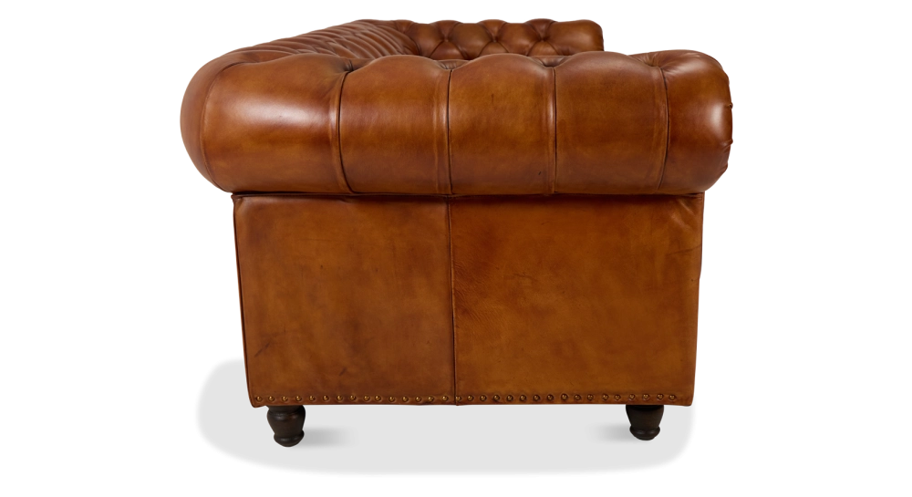 Canapé Chesterfield cuir 3 places marron clair accoudoirs cloutés Canapé Chesterfield cuir 3 places marron clair accoudoirs cloutés