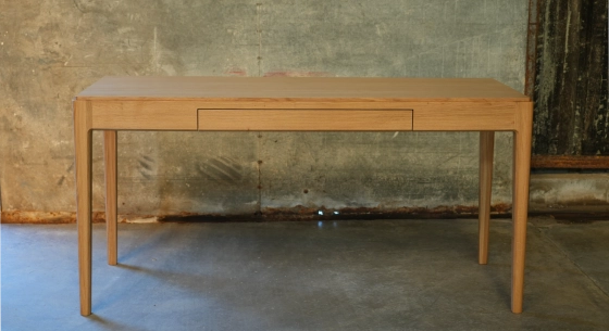 Bureau design en chêne teinte naturelle L150 cm