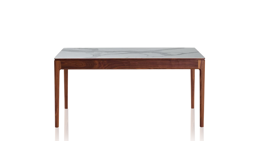 Table extensible en noyer et céramique allonges bois avec bois teinte naturelle et plateau céramique effet marbre blanc 140x90 cm