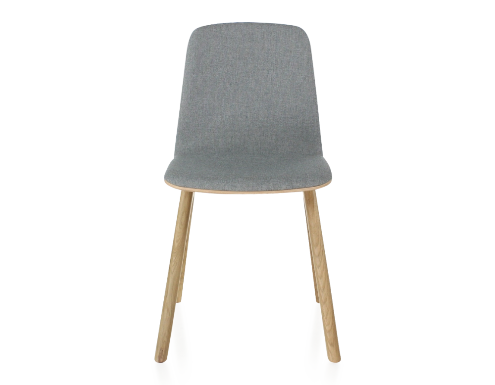 Chaise design en chêne tapissé bois teinte naturelle assise tissu gris clair Chaise design en chêne tapissé bois teinte naturelle assise tissu gris clair