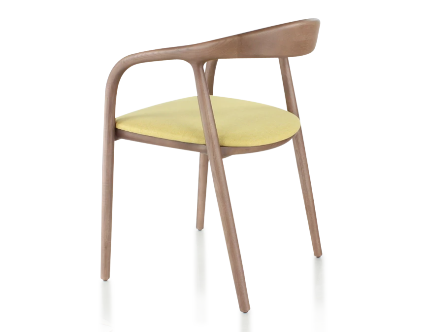Chaise scandinave bois teinte noyer et tissu jaune pâle