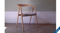Chaise scandinave bois teinte naturelle assise tissu beige naturel Chaise scandinave bois teinte naturelle assise tissu beige naturel
