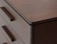 Buffet 3 portes en chêne bois teinte foncé Buffet 3 portes en chêne bois teinte foncé