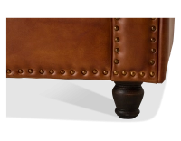Canapé Chesterfield cuir 3 places marron clair accoudoirs cloutés Canapé Chesterfield cuir 3 places marron clair accoudoirs cloutés