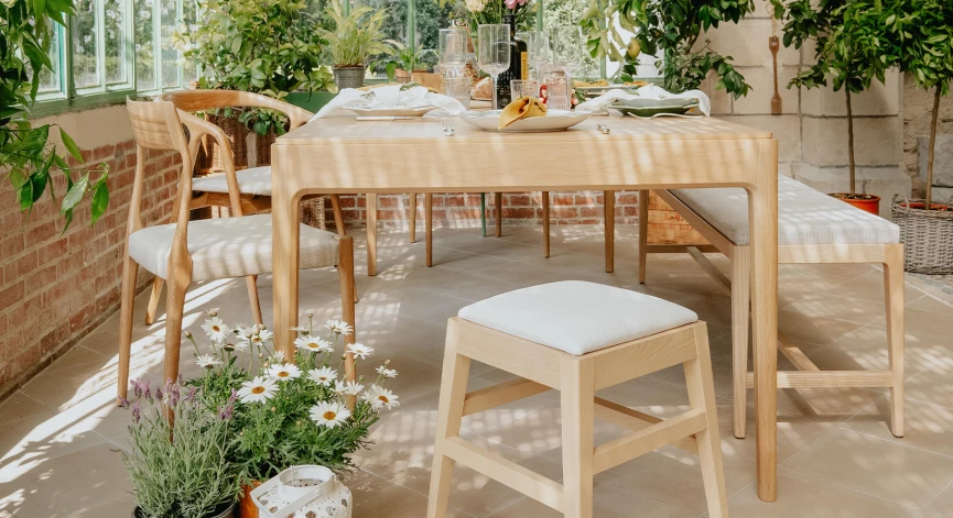 Table salle à manger 6 personnes en chêne teinte naturelle plateau bois 140x90 cm