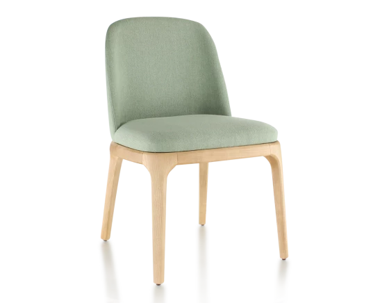 Chaise design teinte naturelle et tissu vert sauge