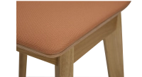 Tabouret design chêne teinte naturelle assise tissu corail Tabouret design chêne teinte naturelle assise tissu corail