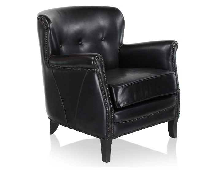 Fauteuil club cuir noir accoudoirs cloutés Fauteuil club cuir noir accoudoirs cloutés