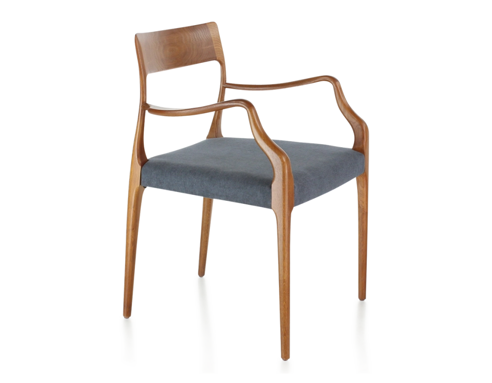 Chaise scandinave avec accoudoirs bois teinte merisier assise tissu gris Chaise scandinave avec accoudoirs bois teinte merisier assise tissu gris