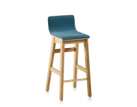 Tabouret de bar en chêne H60 cm bois teinte naturelle assise tissu bleu océan Tabouret de bar en chêne H60 cm bois teinte naturelle assise tissu bleu océan