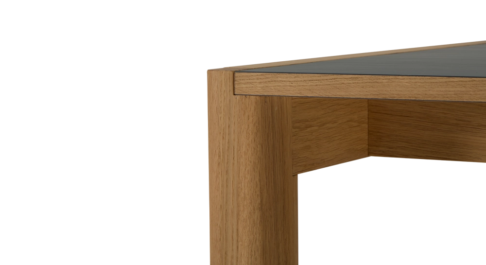 Bureau bench 2 postes chêne teinte naturelle plateau fenix vert foncé 140x160 Bureau bench 2 postes chêne teinte naturelle plateau fenix vert foncé 140x160