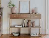 Console design noyer teinte naturelle et métal patine laiton Console design noyer teinte naturelle et métal patine laiton