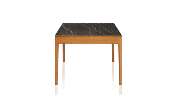 Table salle à manger en chêne et céramique 8 personnes avec bois teinte merisier et plateau céramique effet marbre noir 180x90 cm