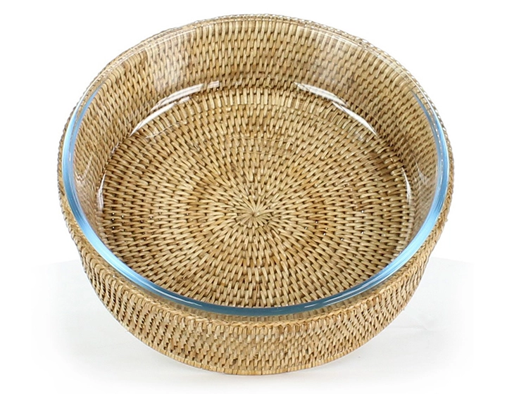 Plat pyrex rond avec support en rotin naturel Plat pyrex rond avec support en rotin naturel