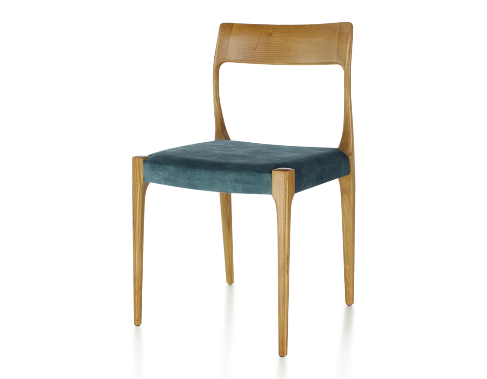 Chaise scandinave bois teinte merisier assise tissu velours bleu pétrole Chaise scandinave bois teinte merisier assise tissu velours bleu pétrole