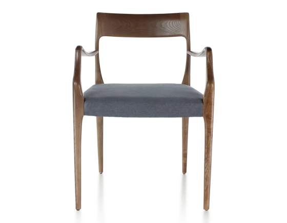 Chaise scandivave avec accoudoirs bois teinte marron foncé assise tissu gris