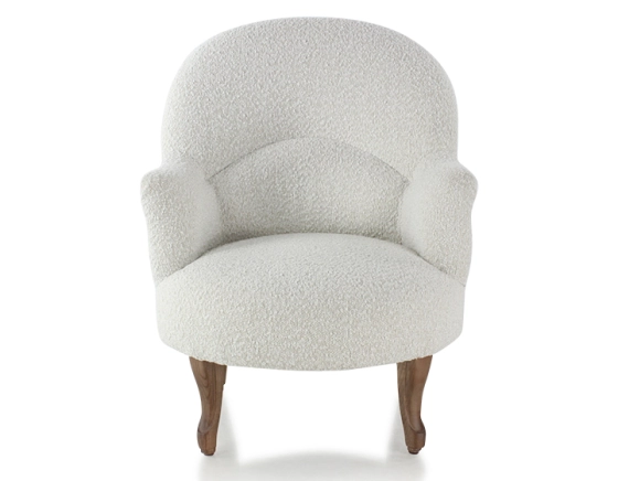 Fauteuil crapaud avec accoudoirs pieds bois teinte noyer et tissu bouclé blanc