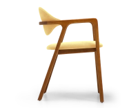 Chaise design avec accoudoirs bois teinte merisier et tissu jaune Chaise design avec accoudoirs bois teinte merisier et tissu jaune