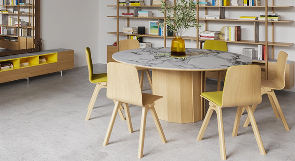 Table salle à manger ronde 6 personnes en chêne et céramique avec bois teinte naturelle et plateau céramique effet marbre blanc 140 cm Table salle à manger ronde 6 personnes en chêne et céramique avec bois teinte naturelle et plateau céramique effet marbre blanc 140 cm