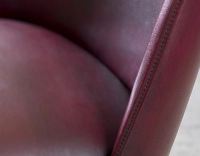 Pouf Chesterfield cuir rouge carmin Pouf Chesterfield cuir rouge carmin