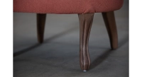 Fauteuil crapaud sans accoudoirs pieds bois teinte noyer et tissu rose Fauteuil crapaud sans accoudoirs pieds bois teinte noyer et tissu rose