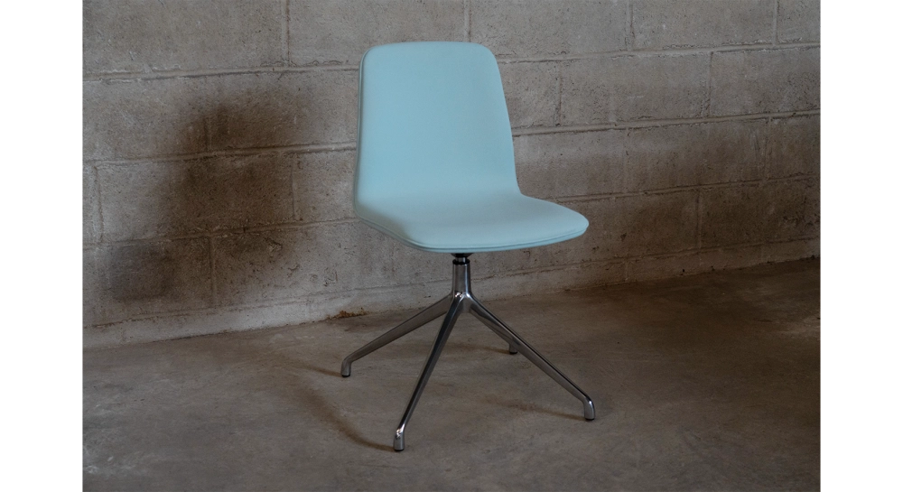 Office chair with 5 branches assise tissu bleu ciel