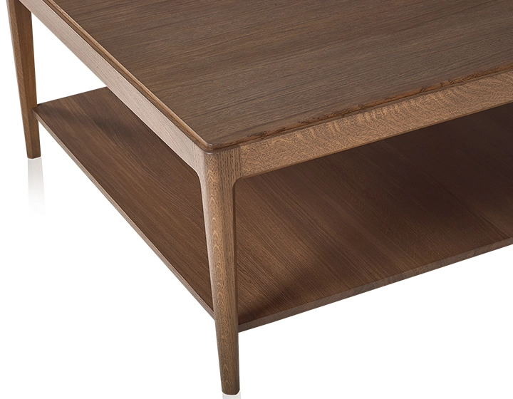 Table basse carrée en chêne avec tablette teinte noyer 100x100 cm Table basse carrée en chêne avec tablette teinte noyer 100x100 cm