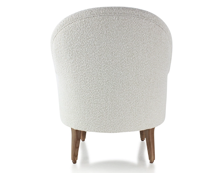 Fauteuil crapaud avec accoudoirs pieds bois teinte noyer et tissu bouclé blanc Fauteuil crapaud avec accoudoirs pieds bois teinte noyer et tissu bouclé blanc