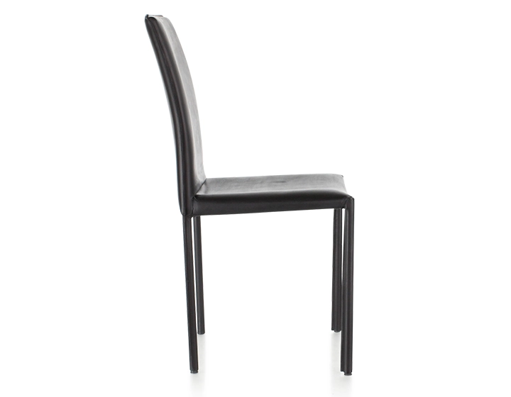 Chaise vintage cuir noir Chaise vintage cuir noir