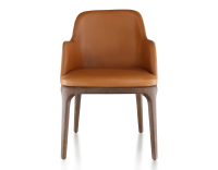 Chaise design avec accoudoirs bois teinte marron foncé et cuir caramel Chaise design avec accoudoirs bois teinte marron foncé et cuir caramel