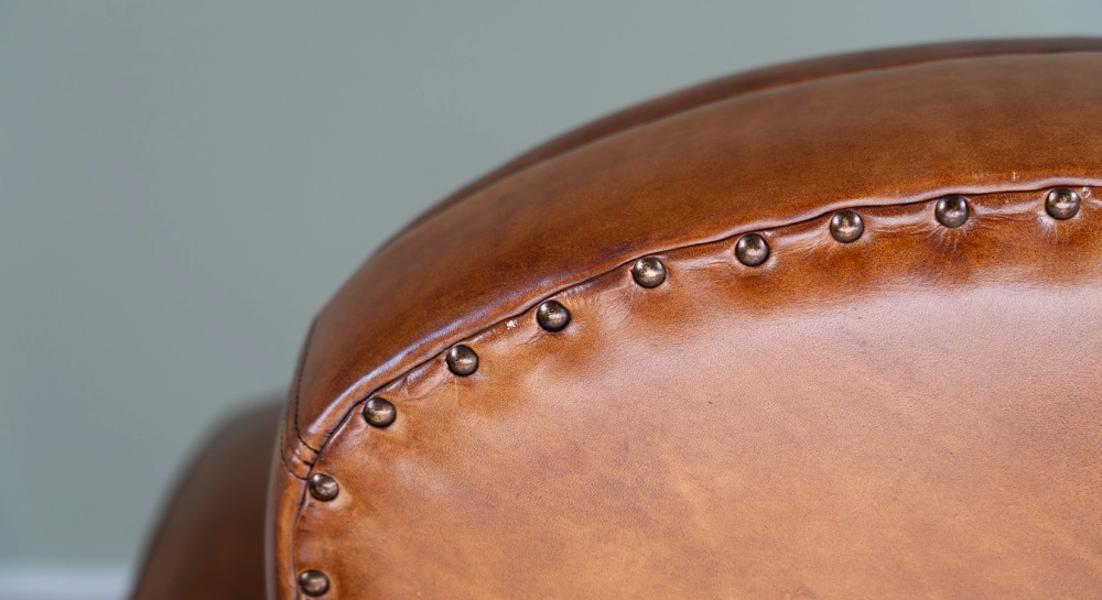 Fauteuil club cuir marron clair Fauteuil club cuir marron clair