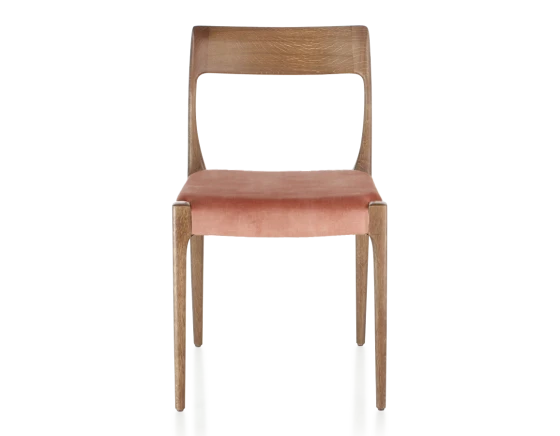 Chaise scandivave bois teinte noyer assise tissu velours rose pâle