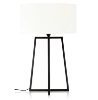 Lampe salon noire pieds croisés abat jour ivoire Lampe salon noire pieds croisés abat jour ivoire