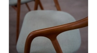 Lot de deux chaises scandinave bois teinte merisier assise tissu vert clair Lot de deux chaises scandinave bois teinte merisier assise tissu vert clair