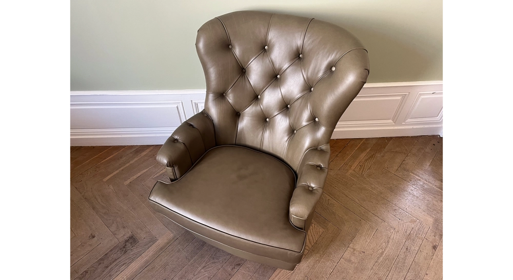 Fauteuil Chesterfield cuir vert foncé haut dossier Fauteuil Chesterfield cuir vert foncé haut dossier