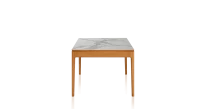 Table extensible 8 à 14 personnes en chêne et céramique allonges bois avec bois teinte merisier et plateau céramique effet marbre blanc 210x100 cm