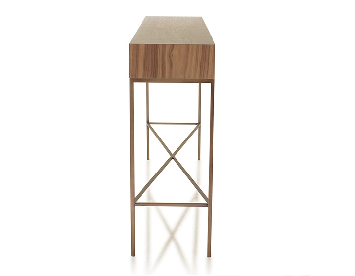 Console design noyer teinte naturelle et métal patine laiton 100 cm Console design noyer teinte naturelle et métal patine laiton 100 cm