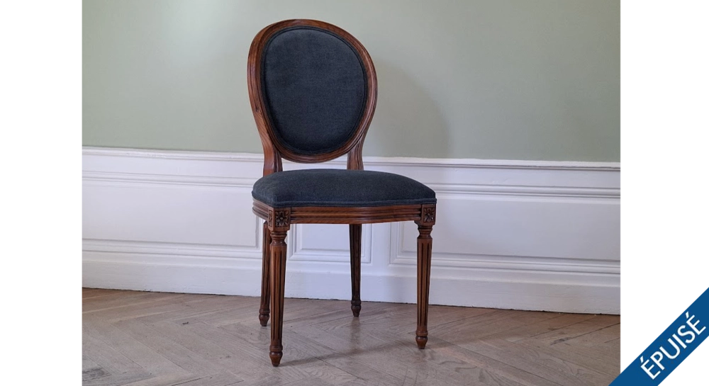 Chaise ancienne style Louis XVI bois teinte ancienne et tissu bleu marine Chaise ancienne style Louis XVI bois teinte ancienne et tissu bleu marine