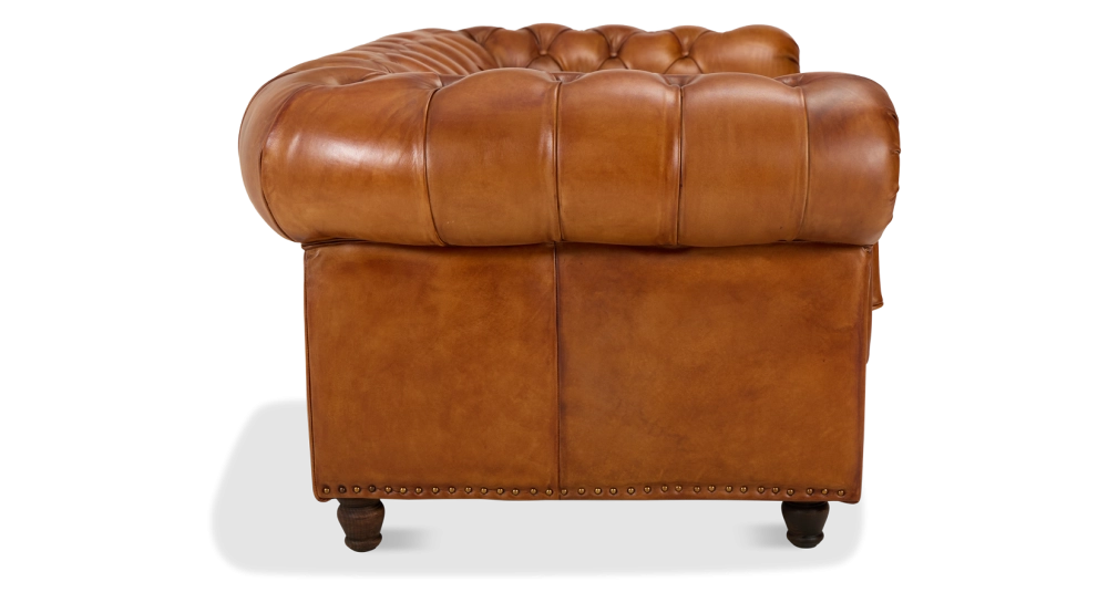 Canapé Chesterfield cuir 2 places marron clair accoudoirs cloutés Canapé Chesterfield cuir 2 places marron clair accoudoirs cloutés