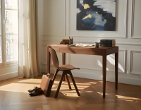 Bureau design en chêne teinte marron foncé L100 cm Bureau design en chêne teinte marron foncé L100 cm